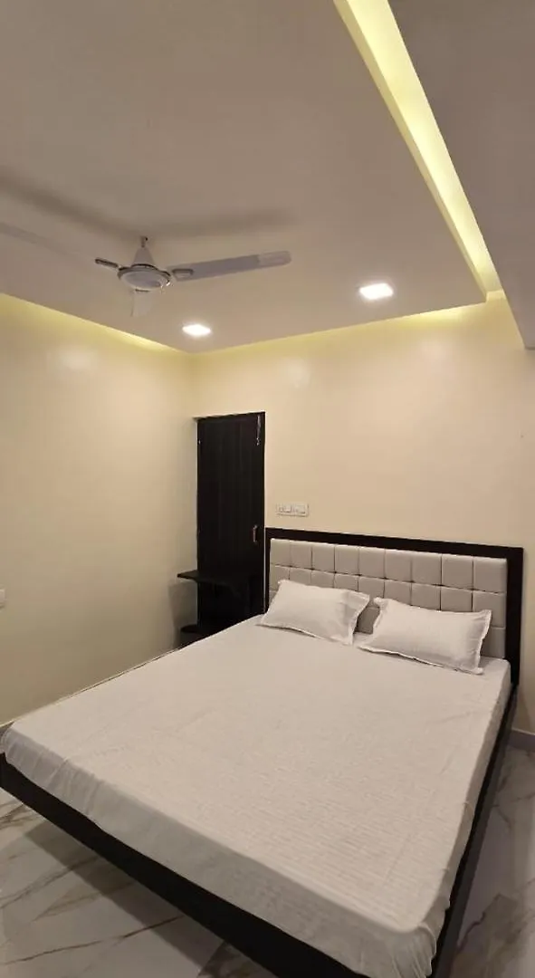 Live Love Laugh Homestays Benares Appartement